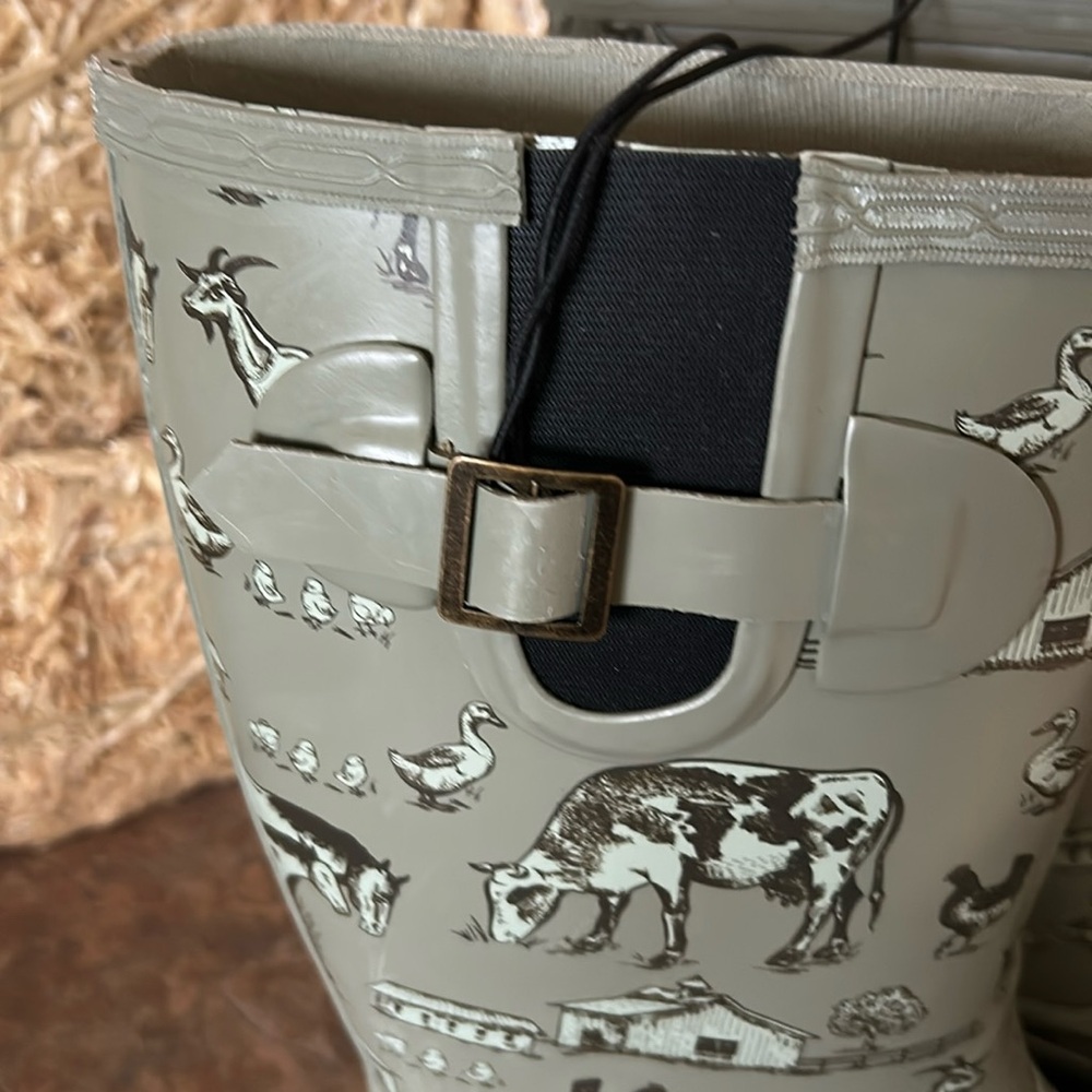 Green Farm Print Rain Boots - Picture 8 of 14